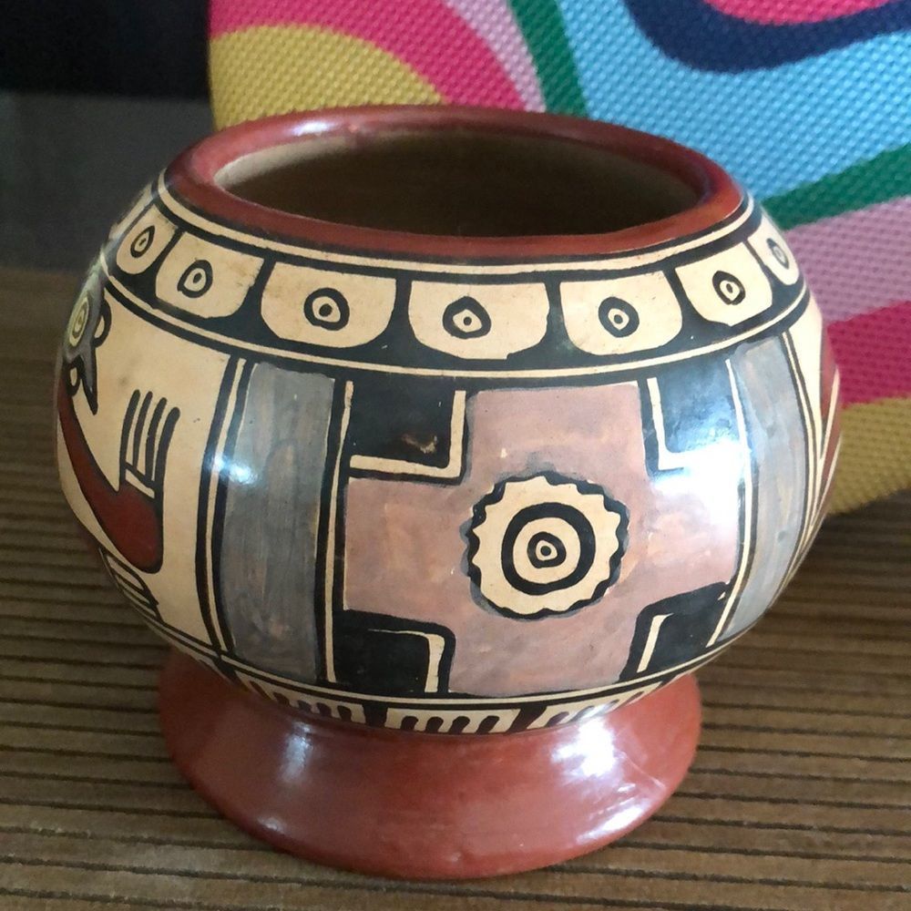 NECOYA PEDESTAL BOWL